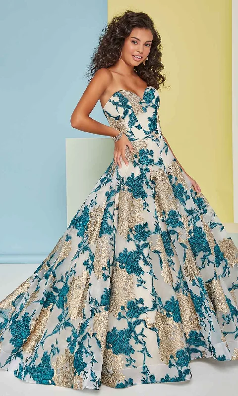 Formal Dress for Modeling AuditionsTiffany Designs - 16458SC Embellished Sweetheart Long Gown