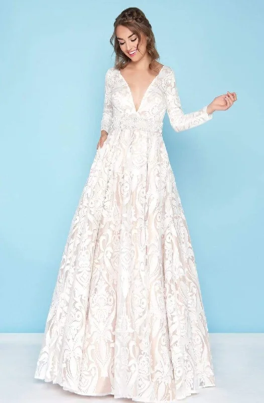 Formal Dress for Rustic ThemesMac Duggal - 66334H Long Sleeve Formal Ballgown